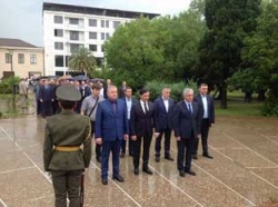 В ПАРКЕ СЛАВЫ СОСТОЯЛАСЬ ЦЕРЕМОНИЯ ВОЗЛОЖЕНИЯ ЦВЕТОВ